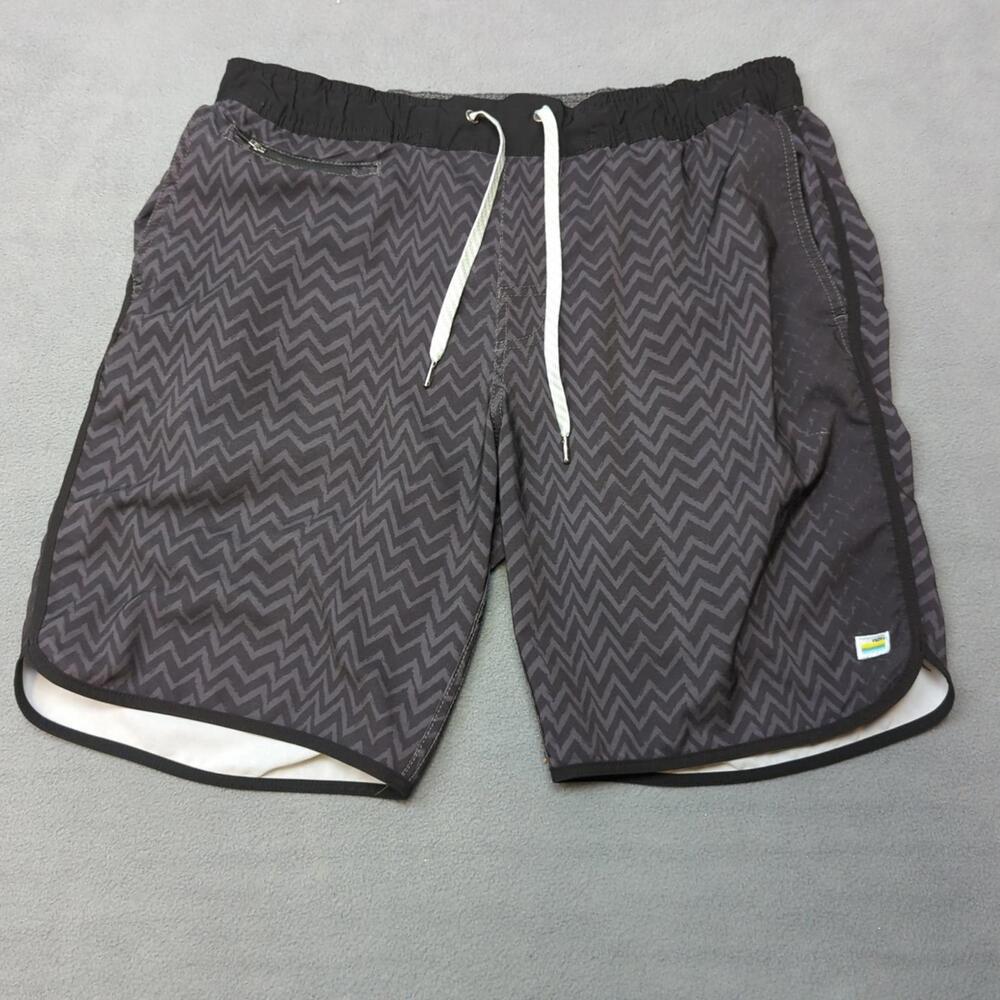 Vuori Banks Shorts M Black Gray Geometric Athletic Performance Versatile Unlined